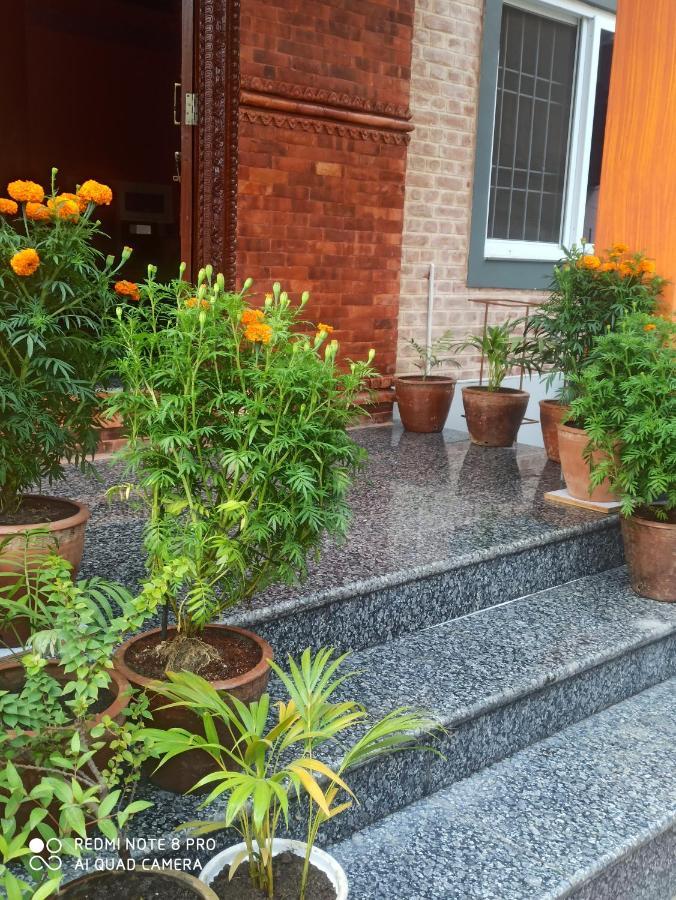 סאורהה Hotel Namo Buddha מראה חיצוני תמונה
